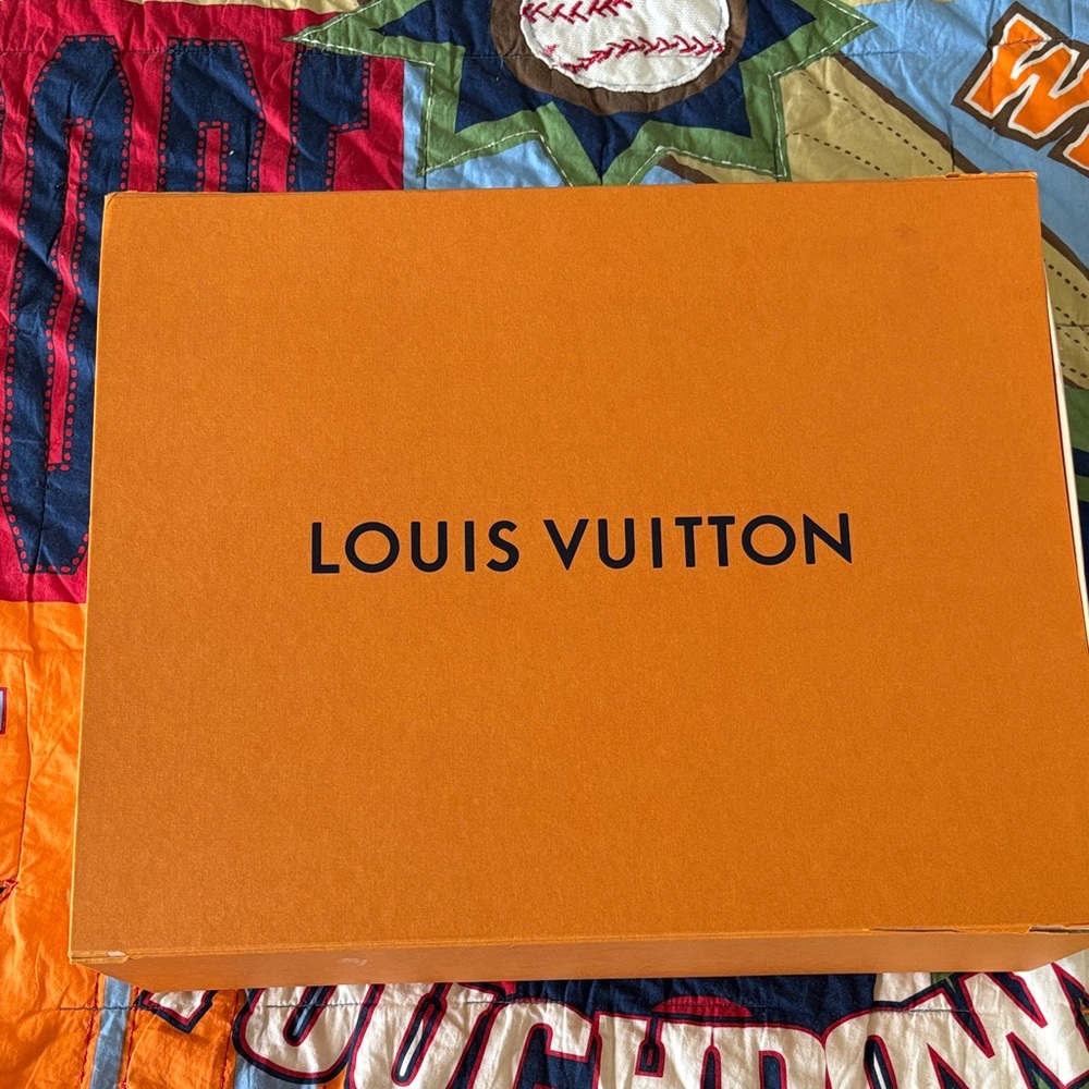 Louis Vuitton 💯 original Box
